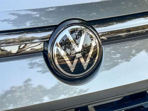 Platinum Gray Metallic 2025 Volkswagen Tiguan 2.0T S