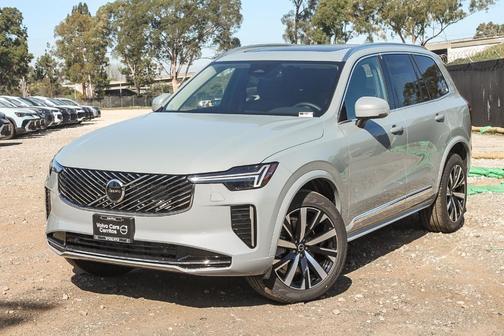 2026 Volvo XC90 B5 Core