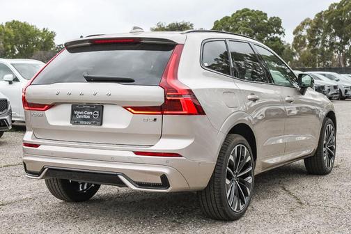 2026 Volvo XC60 B5 Ultra