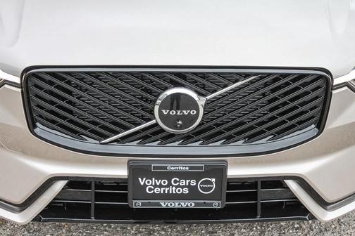 2026 Volvo XC60 B5 Ultra