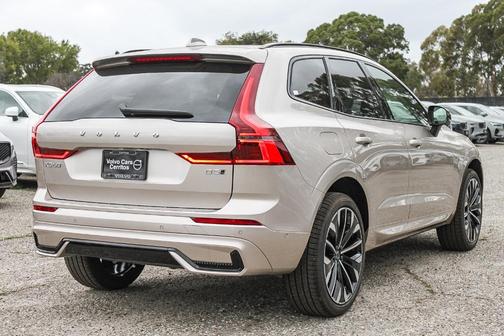 2026 Volvo XC60 B5 Ultra
