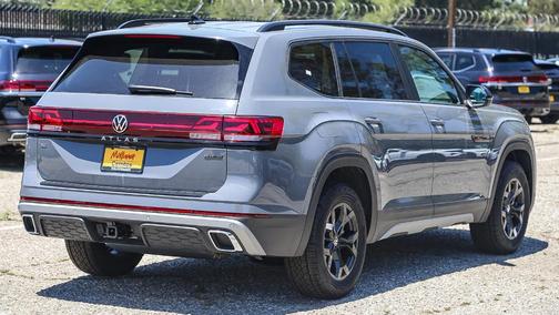 2025 Volkswagen Atlas 2.0T Peak Edition