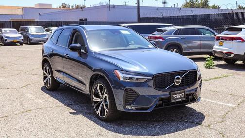 2025 Volvo XC60 B5 Ultra