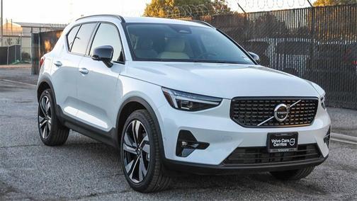 2026 Volvo XC40 B5 Ultra