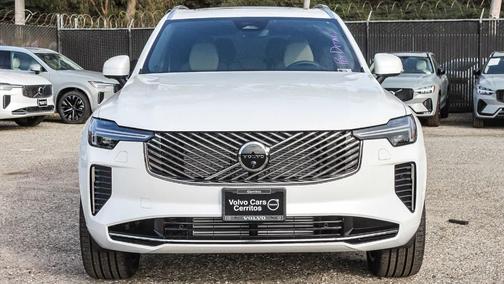 2026 Volvo XC90 Plug-In Hybrid T8 Plus 7-Seater