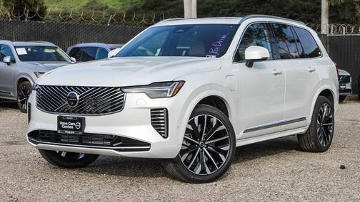 2026 Volvo XC90 Plug-In Hybrid T8 Plus 7-Seater