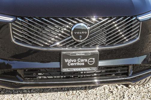 2026 Volvo XC90 B5 Plus 7-Seater