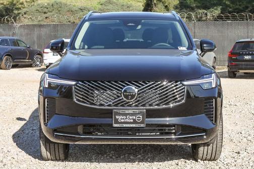 2026 Volvo XC90 B5 Plus 7-Seater