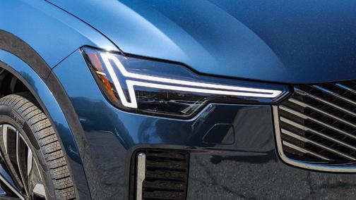 2025 Volvo XC90 B5 Plus 7-Seater