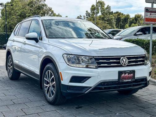 Pure White 2020 Volkswagen Tiguan 2.0T SE