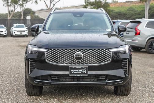 2026 Volvo XC90 B5 Core