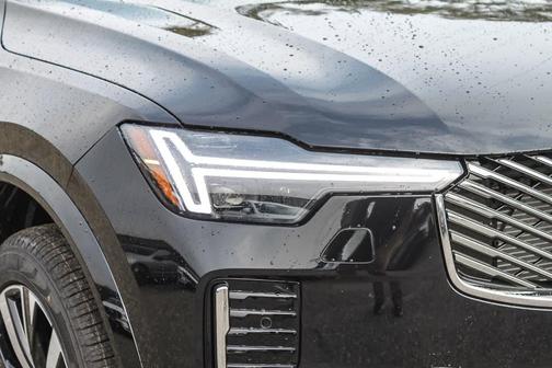 2026 Volvo XC90 B5 Core