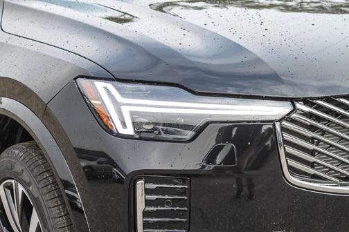 2026 Volvo XC90 B5 Core