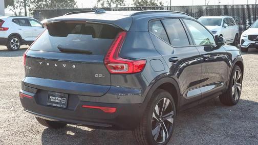 2026 Volvo XC40 B5 Ultra