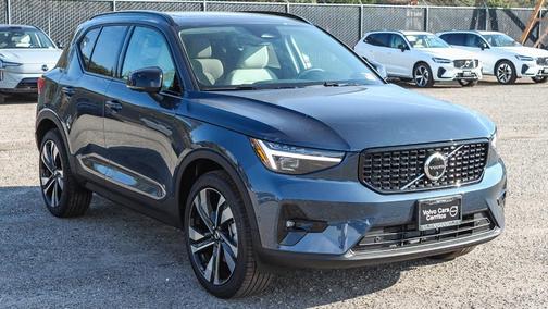 2026 Volvo XC40 B5 Ultra