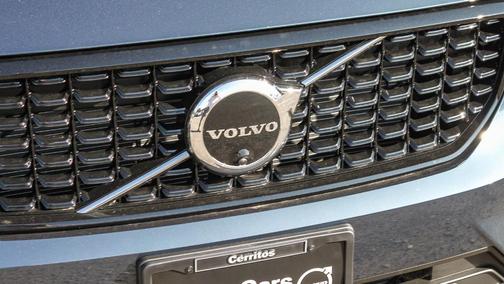 2026 Volvo XC40 B5 Ultra