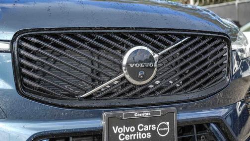2026 Volvo XC60 B5 Ultra