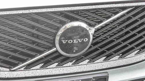 2026 Volvo XC60 Plug-In Hybrid T8 Plus