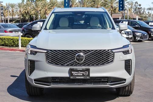 2026 Volvo XC90 B6 Ultra 7-Seater