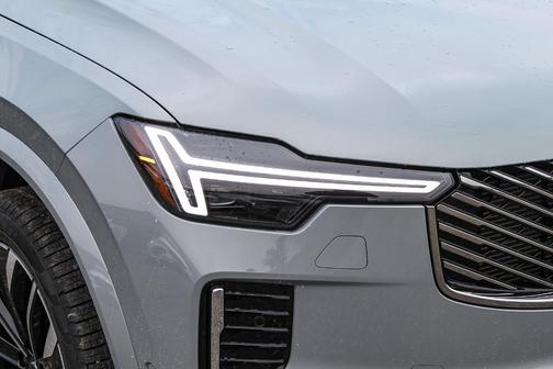 2026 Volvo XC90 B6 Ultra 7-Seater