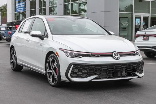 2025 Volkswagen Golf GTI 2.0T SE