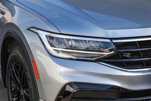 2022 Volkswagen Tiguan 2.0T SE R-Line Black