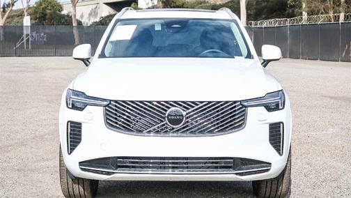 2025 Volvo XC90 B6 Core