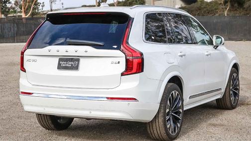 2025 Volvo XC90 B6 Core