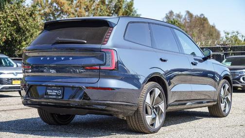 2025 Volvo EX90 Twin Motor Performance Ultra