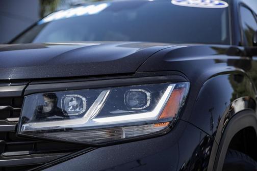 2022 Volkswagen Atlas Cross Sport 3.6 V6 SE w/ Technology