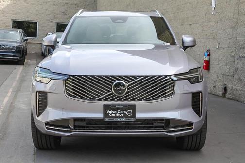 2026 Volvo XC90 B6 Plus 7-Seater