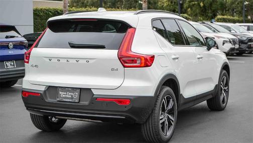 2026 Volvo XC40 B4 Core