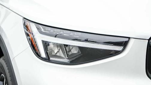 2026 Volvo XC40 B4 Core