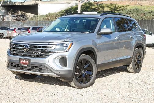 Silver Mist Metallic 2026 Volkswagen Atlas 2.0T SE W/TECHNOLOGY