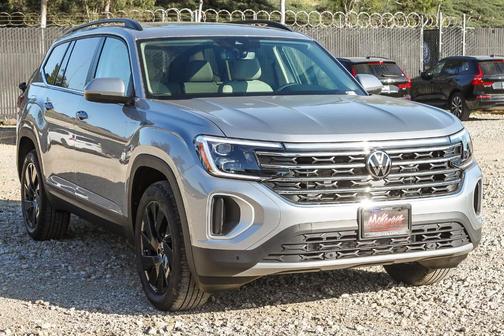 Silver Mist Metallic 2026 Volkswagen Atlas 2.0T SE W/TECHNOLOGY