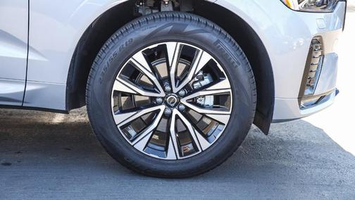 2025 Volvo XC60 B5 Core