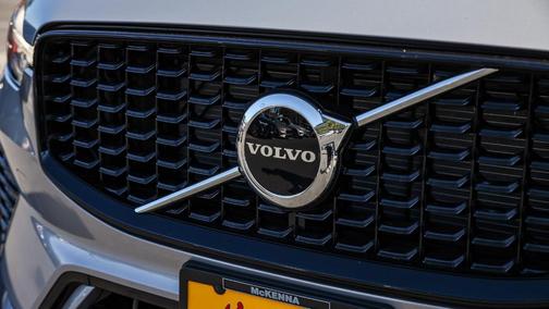 2025 Volvo XC60 B5 Core