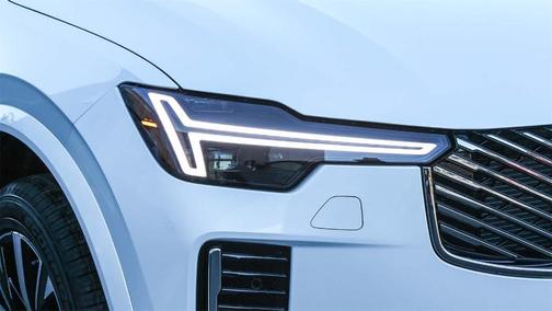 2026 Volvo XC90 B5 Core