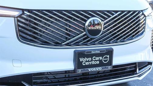 2026 Volvo XC90 B5 Core