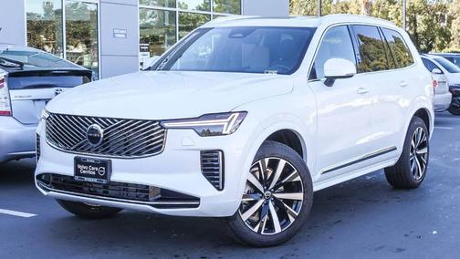 2026 Volvo XC90 B5 Core