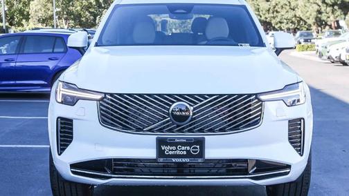 2026 Volvo XC90 B5 Core