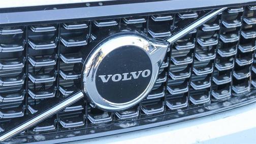 2026 Volvo XC40 B4 Core