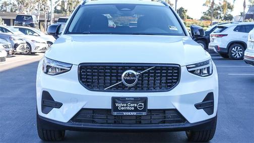 2026 Volvo XC40 B4 Core