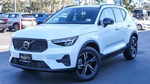 2026 Volvo XC40 B4 Core