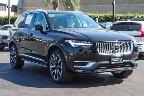 Onyx Black Metallic 2023 Volvo XC90 B6 Plus 7-Seater