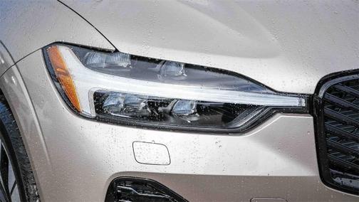 2026 Volvo XC60 B5 Plus