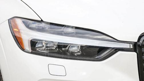 2026 Volvo XC60 Plug-In Hybrid T8 Plus