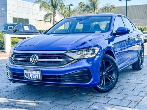 Rising Blue Metallic 2023 Volkswagen Jetta 1.5T SE