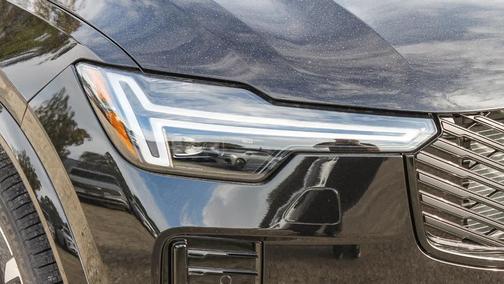 2026 Volvo XC90 Plug-In Hybrid T8 Ultra Dark Theme 7-Seater