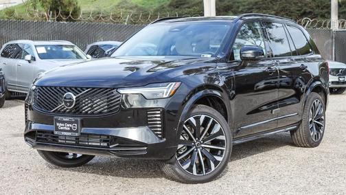 2026 Volvo XC90 Plug-In Hybrid T8 Ultra Dark Theme 7-Seater